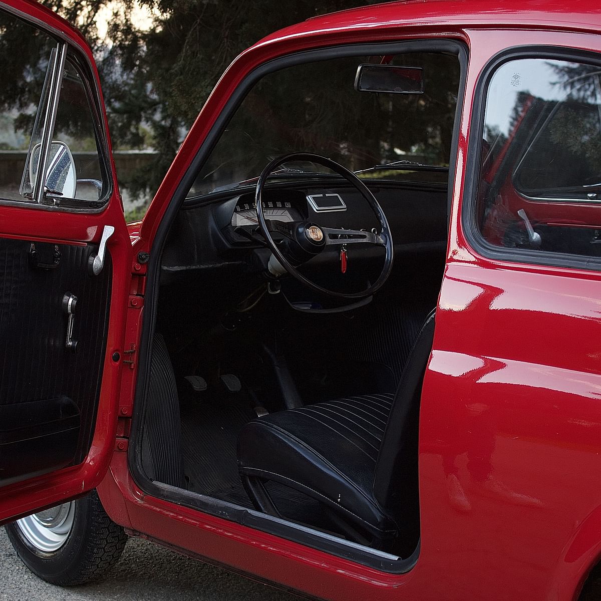 BUONGIORNO FIAT 500! Classic Guided Wine Tour in Chianti Wine Region included Tuscan Lunch and tasting (6 hrs)