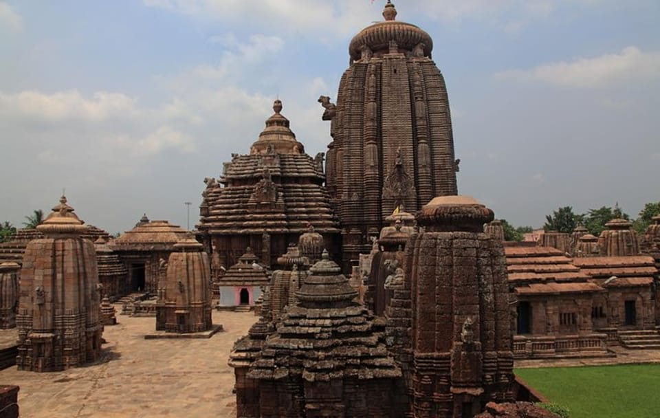 Odisha Tribal Tour: Visit Markets and Temples in Baliguda