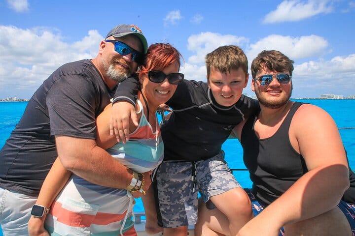 Cancún Catamaran to Isla Mujeres + Snorkel, Open Bar & Lunch 8