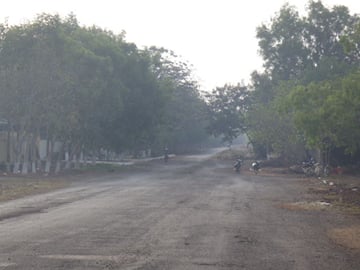 <p>Hercules aircraft used this runway.</p>