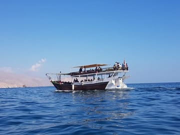 Musandam Boat Trip Fishing Snorkeling Lunch