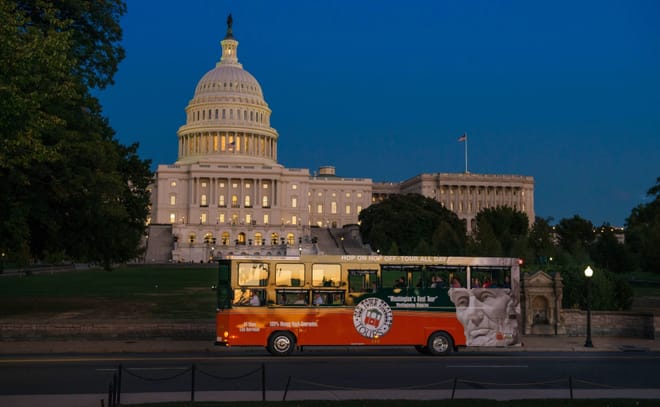 Old Town Trolley Washington DC - Monuments by Moonlight