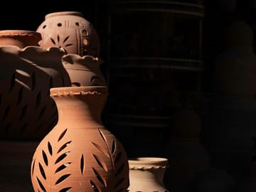 Nizwa Night Tour: Cultural Insights and Illuminated Landmarks