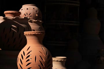 Nizwa Night Tour: Cultural Insights and Illuminated Landmarks