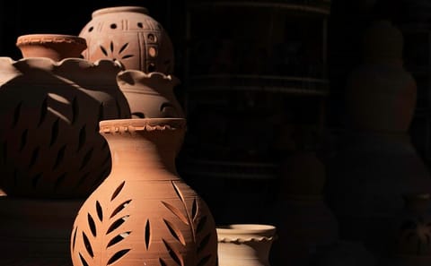 Nizwa Night Tour: Cultural Insights and Illuminated Landmarks