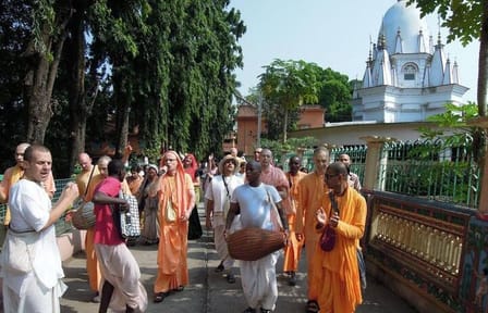 Cultural Day Trip to Mayapur Temples from Kolkata