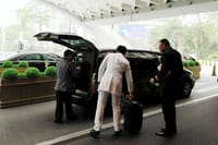 Abu Dhabi Airport to Dubai Hotels Transfer 10