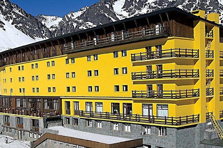 Full Day Tour Laguna del Inca Portillo from Santiago