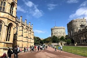 Windsor Castle Stonehenge Oxford Private Day Tour from London