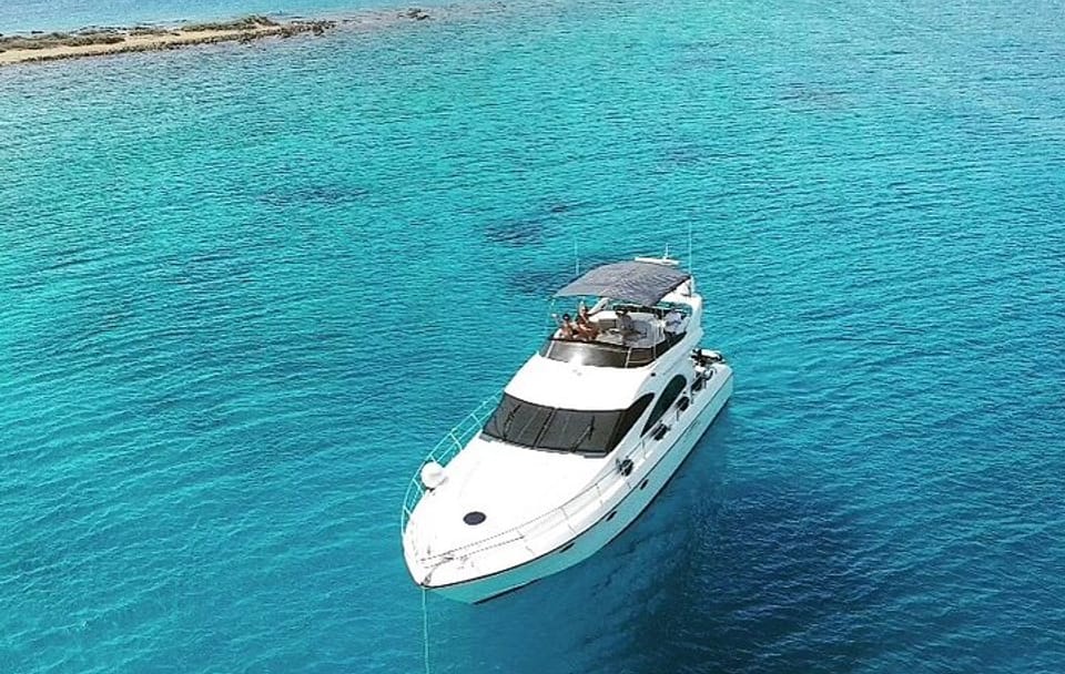 VIP Motor Yacht Charter – 17 meter – 10 Guests max – Full day