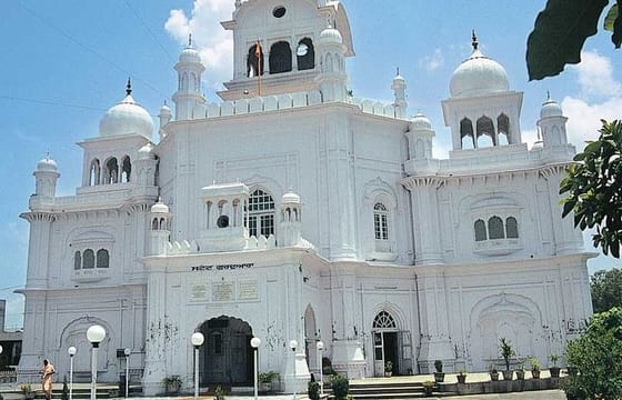 Majestic Kapurthala from Amritsar: Palaces, Temples, and More