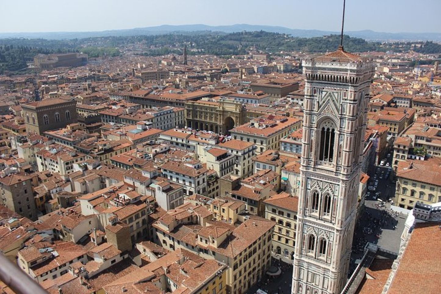 Panoramic view of Florence's city centre and Giotto's Belltower 