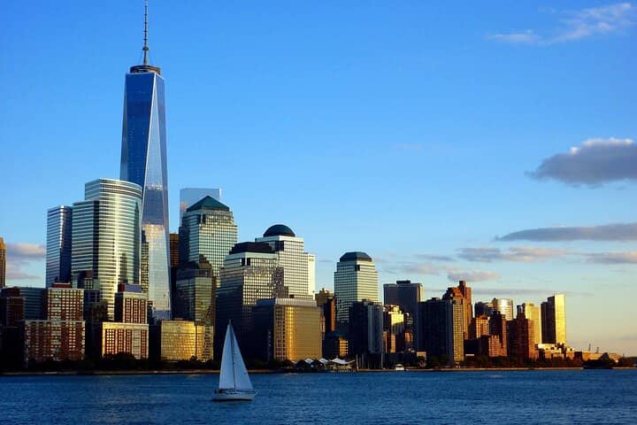 New York: 60-Minute Landmarks Cruise Check in at Boat - 1
