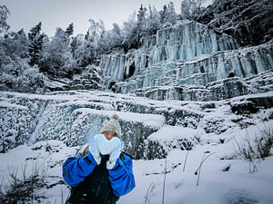 Korouoma Frozen Waterfalls Hike Tour & Barbeque - Small Group