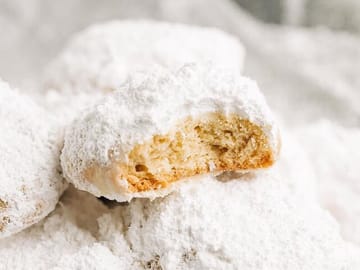 Culinary Walking Tour of Mykonos Town's Local Delicacies