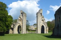 The picturesque ruins of Glastonbury Abbey