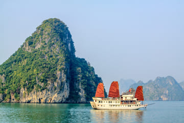 10-Day Vietnam Discovery Tour from Ho Chi Minh City to Hanoi