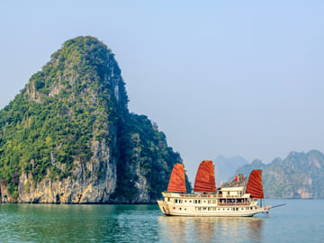 10-Day Vietnam Discovery Tour from Ho Chi Minh City to Hanoi