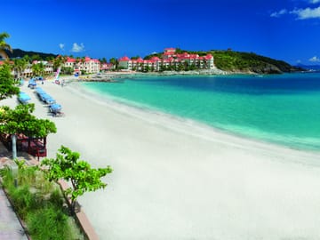 Philipsburg Party Bus Tour with Sightseeing and Beach Stops