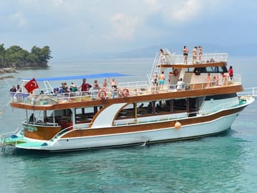 Kuşadası Scenic Boat Trip with Lunch and Transfers
