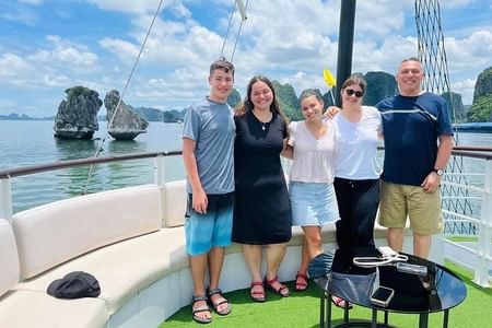 Luxury Day Cruise Experience in Halong Bay with Scenic Highlights