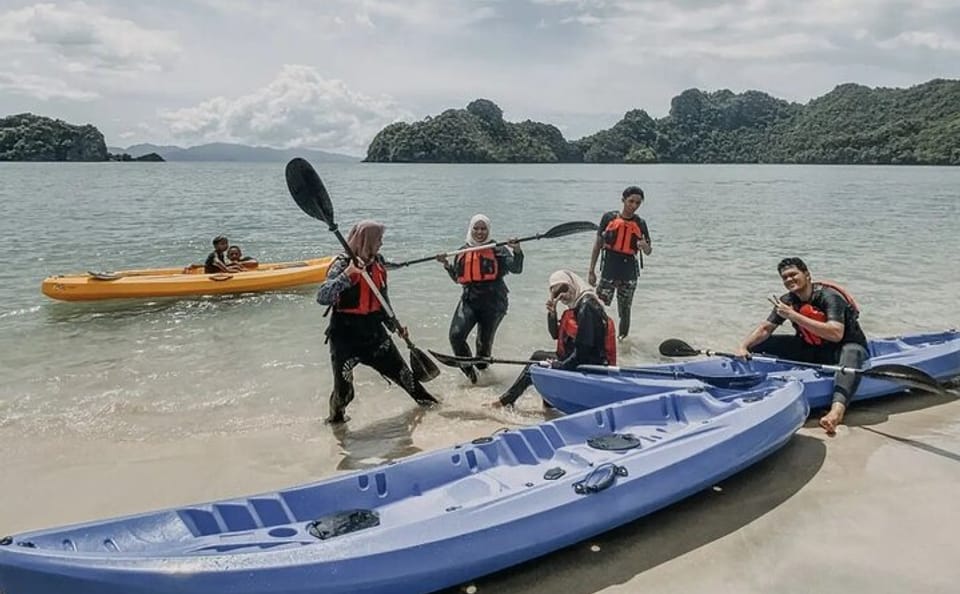 Sharing Kayak Expedition – Discover Langkawi’s Secret Mangroves