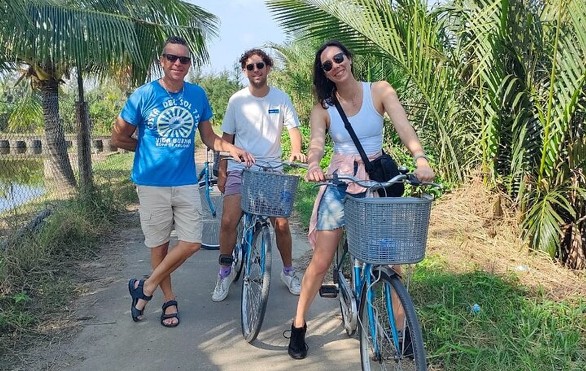 Eco Basket Boat By Bicycle and Vietnamese Set Menu