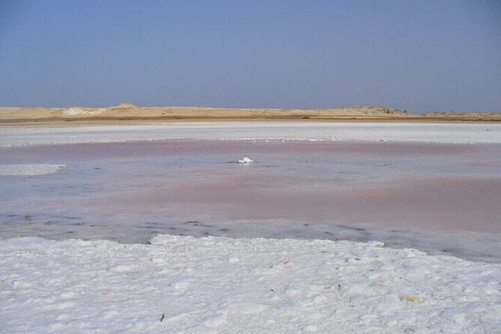 соленое озеро в национальном парке Рас-Мохамед
