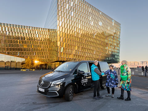 Private Keflavik Airport Transfer by YFIR, photo 5