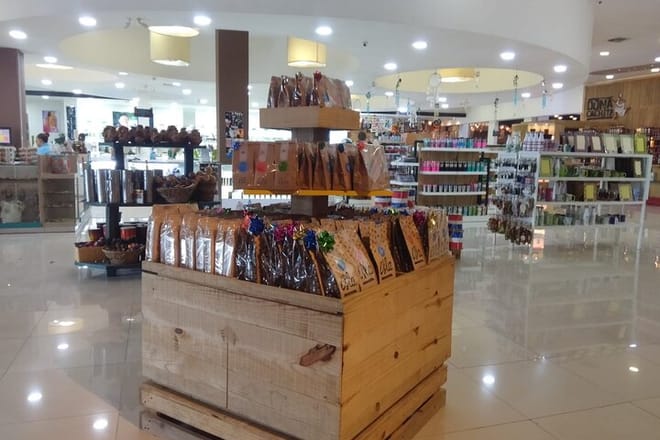 Guided Shopping Tour - Rum tasting, chocolate factory, Cigar factory 5