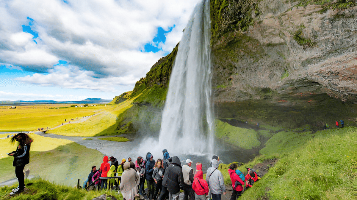 Private Combo Tour from Reykjavik: Golden Circle and South Coast