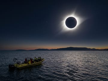 Solar Eclipse Viewing by RIB Speedboat in Reykjavík