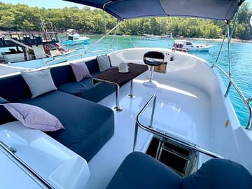 Private Luxury Yacht Tour in Kemer and Aksu, Antalya