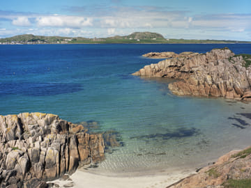 4 Day : Mull, Iona and Staffa Puffin Experience from Edinburgh (room with twin beds)