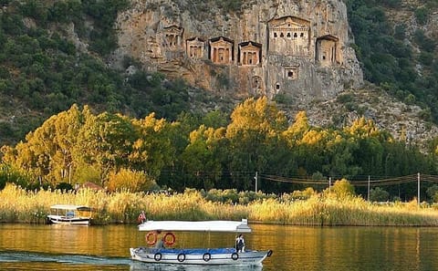 Dalyan Turtle Beach Boat Tour with Mud Bath and Thermal Pool