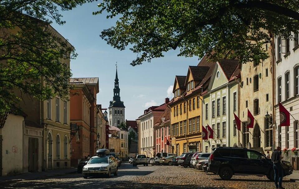 Private Walking Tour of Tallinn's Historic Town Hall Square