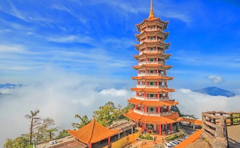 Genting Highlands Nature and Theme Park Tour in Pahang