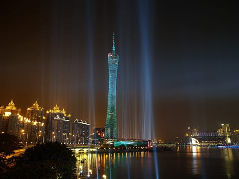 Buffet Dinner at Canton Tower Revolving Restaurant with Pearl River Night Cruise