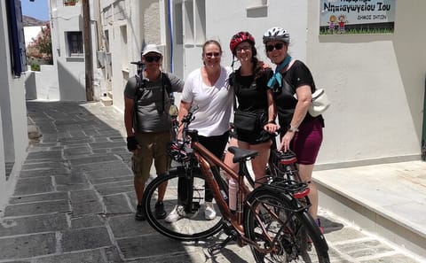 Heritage and Culinary Bike Tour in Chora, Greece