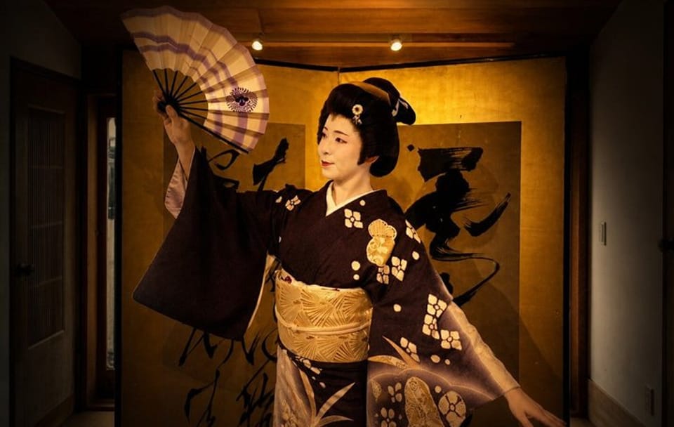 Tokyo Geisha Experience: Rare Cultural Show & Interaction