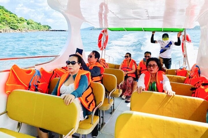 Phu Quoc 3 Island Canoe Adventure 10