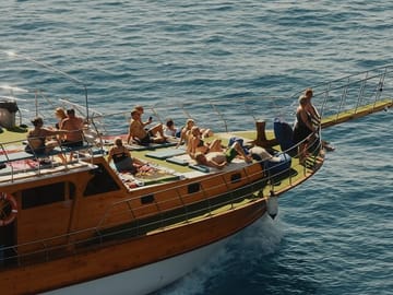 Alanya Coastal Boat Tour with Lunch and Soft Drinks