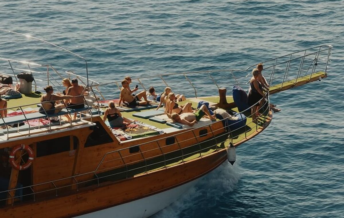 Alanya Relaxing Boat Tour with Lunch, Soft Drinks & Transfer