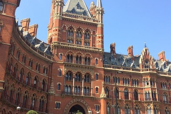 Private transfers between Gatwick - King's Cross & St Pancras Train Stations 9