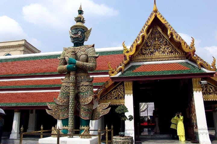 Grand Palace with Wat Phra Kaew Private Tour 8