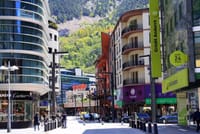 Andorra Private Tour: Sightseeing, Shopping & Traditional Lunch 8