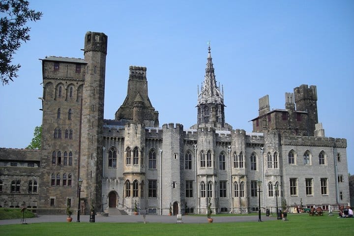 Cardiff City and Dr. Who Movie Private Day Tour from London 8