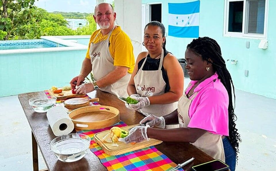 Roatan Cooking Class and Cultural Experience in West Bay