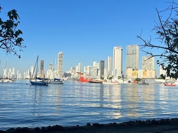 Sunset Bike Tour from Cartagena Bay to Getsemaní