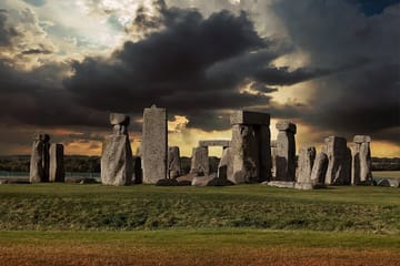 Stonehenge,Roman Bath & Salisbury Cathedral Private Tour